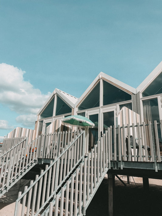 Familienurlaub am Meer: Warum das Zoomers Hotel in Castricum mit seinen Strandhäuschen ein echter Geheimtipp ist