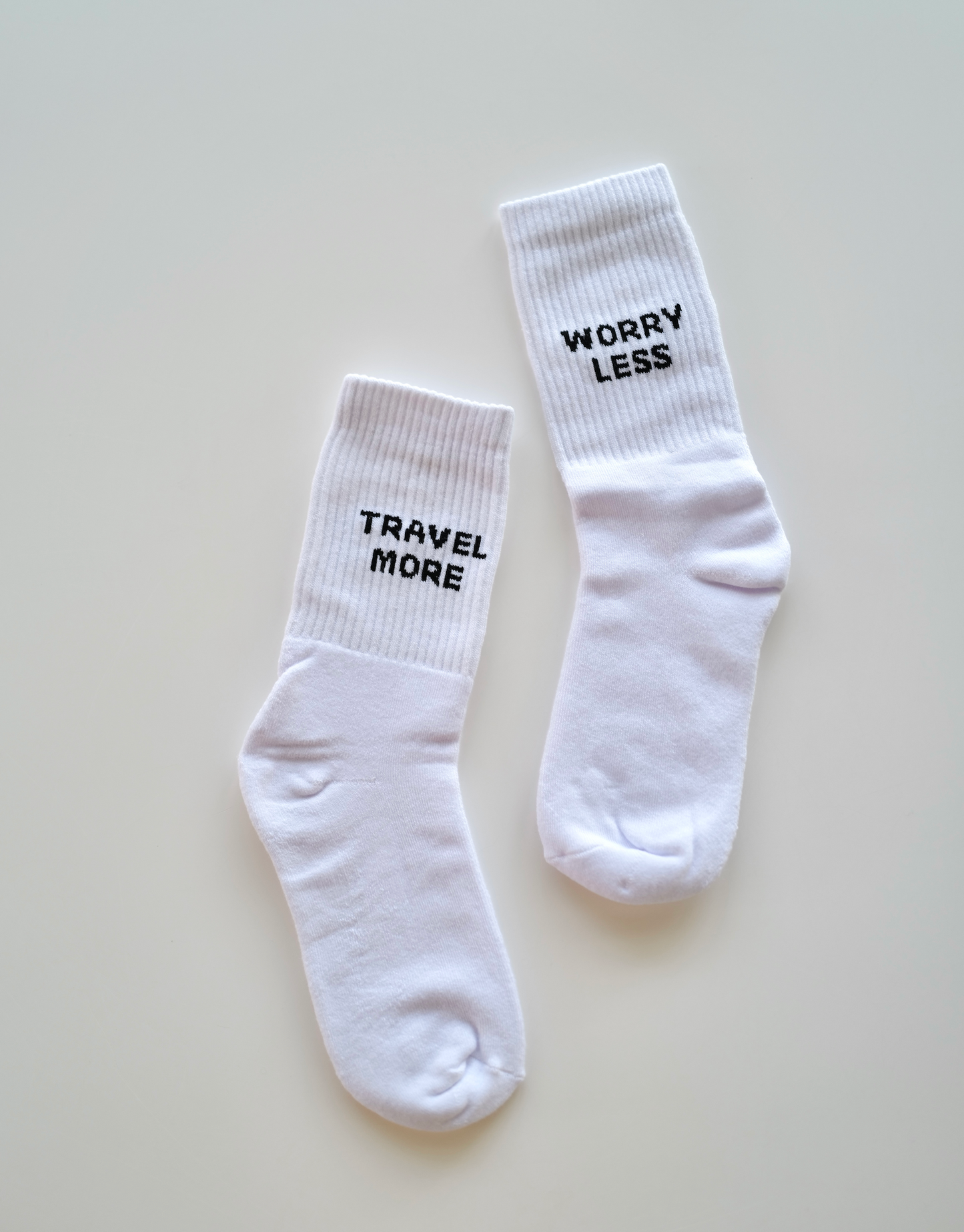 TRAVEL MORE WORRY LESS - Premium Socken