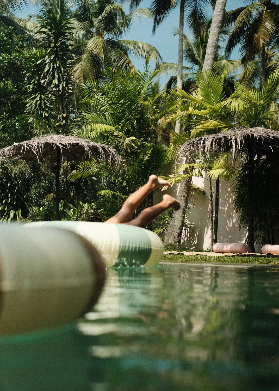 Palm Hotel Sri Lanka kids fun in pool