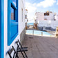 Casa Blue in El Cotillo: Ferienhaus 50 Meter vom Meer auf Fuerteventura – stilvolle, familienfreundliche Reise mit Kindern
