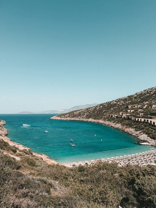 Daios Cove auf Kreta: Luxus trifft Familienhotel – stilvolle, familienfreundliche Reise mit Kindern