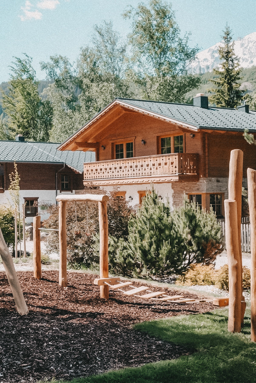 Das Dorf in der Stadt – Chalet Idylle mit Naturbadeteich - Lieblingsunterkunft