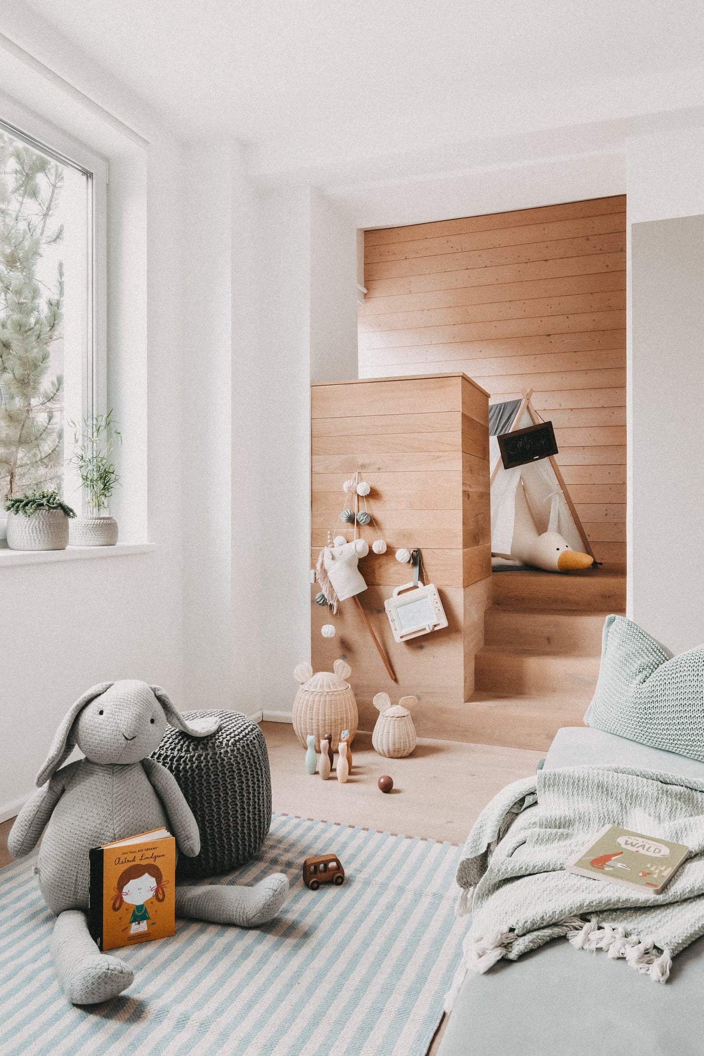 Das Dorf in der Stadt – Chalet Idylle mit Naturbadeteich - Lieblingsunterkunft