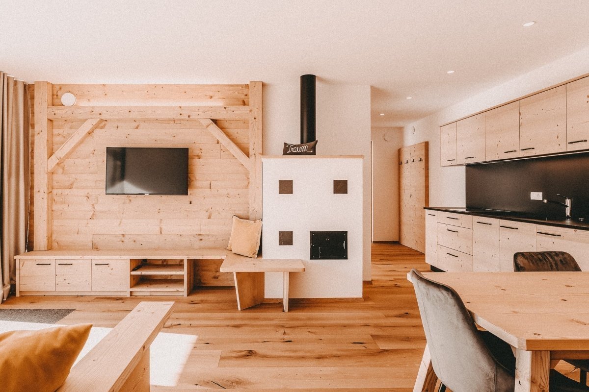 Innermoser Chalets in Südtirol: Bauernhof trifft auf Design mit Bergpanorama – stilvolle, familienfreundliche Reise mit Kindern