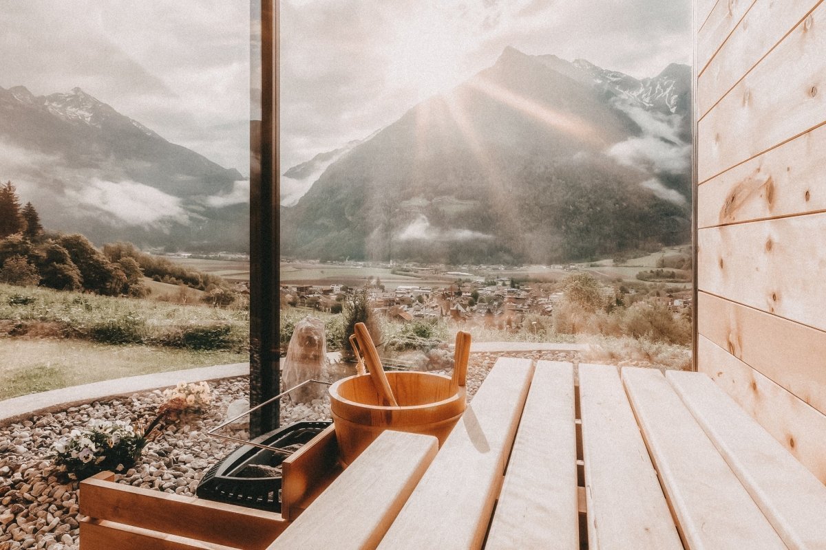 Innermoser Chalets in Südtirol: Bauernhof trifft auf Design mit Bergpanorama – stilvolle, familienfreundliche Reise mit Kindern