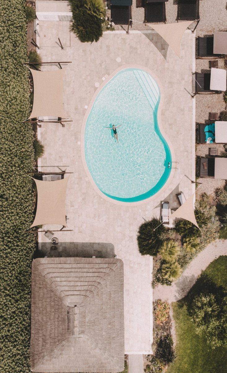 Is Cheas auf Sardinien: Familienurlaub zwischen Weinreben, Pferden und eigenem Pool – stilvolle, familienfreundliche Reise mit Kindern