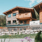 Lake View Lodge Flachau: Familienurlaub zwischen Badesee und Bergen – stilvolle, familienfreundliche Reise mit Kindern