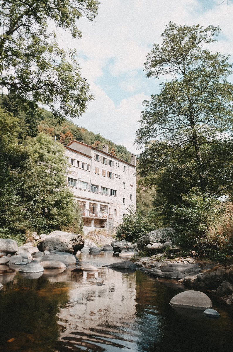 ReCreation Nation in Frankreich: Ein besonderes Familienreise-Konzept in der Ardèche – stilvolle, familienfreundliche Reise mit Kindern