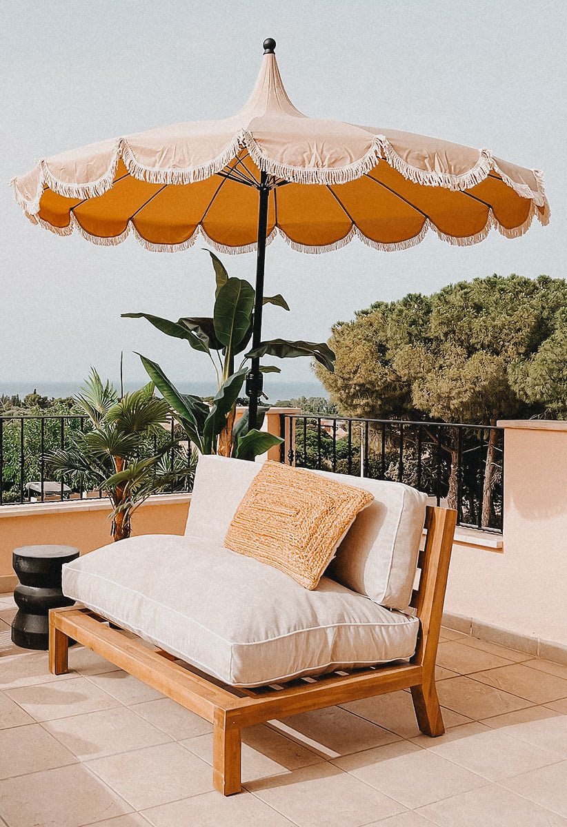 Villa Maillard Sardinien: Luxuriöse Familienvilla mit beheiztem Pool und Meerblick – stilvolle, familienfreundliche Reise mit Kindern