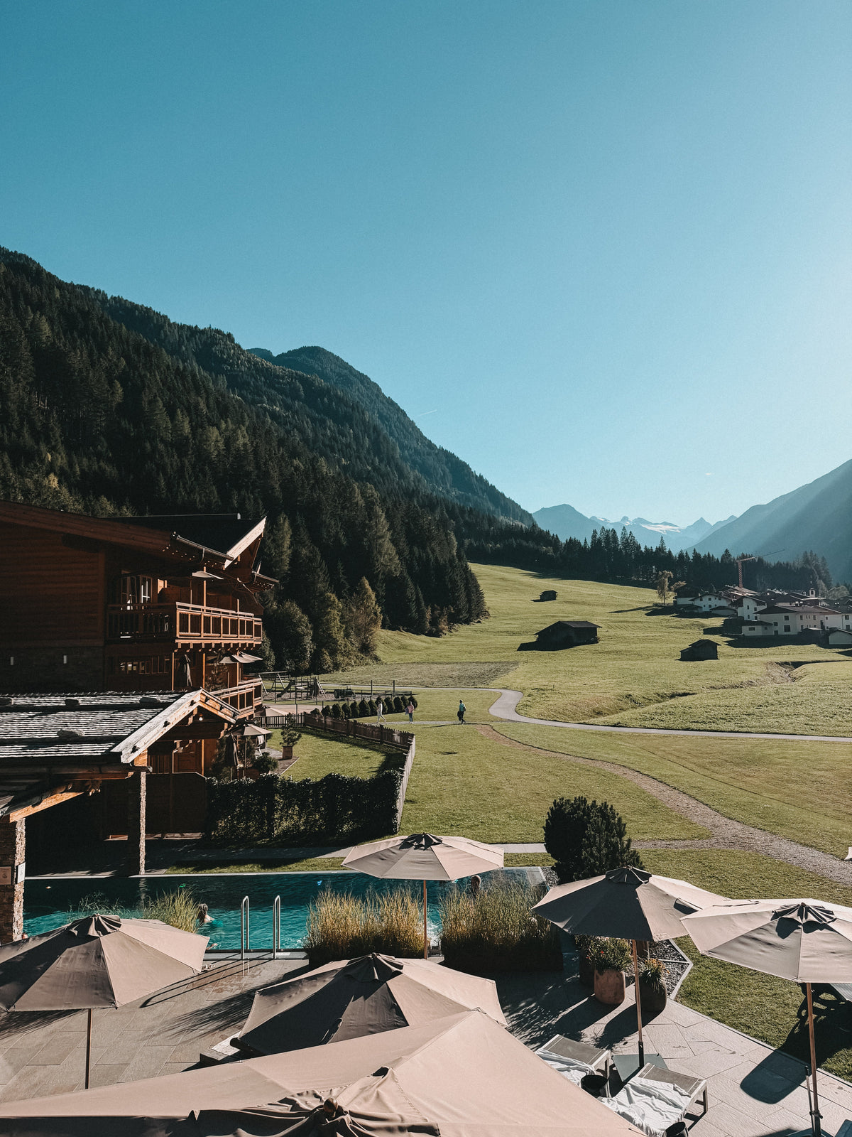 Vitalhotel Edelweiss im Stubaital: Wellness für die Eltern Familienpool für die Kinder