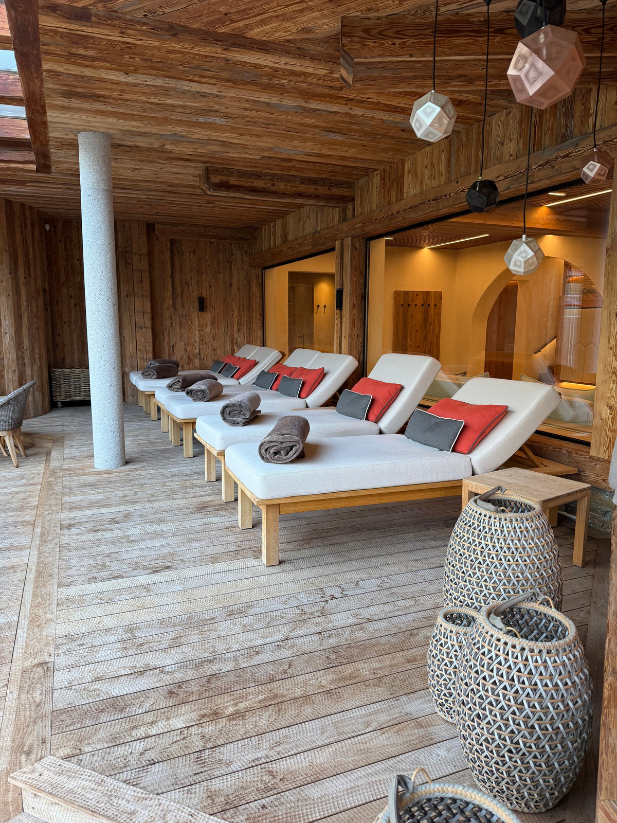 Vitalhotel Edelweiss im Stubaital: Wellness für die Eltern Familienpool für die Kinder