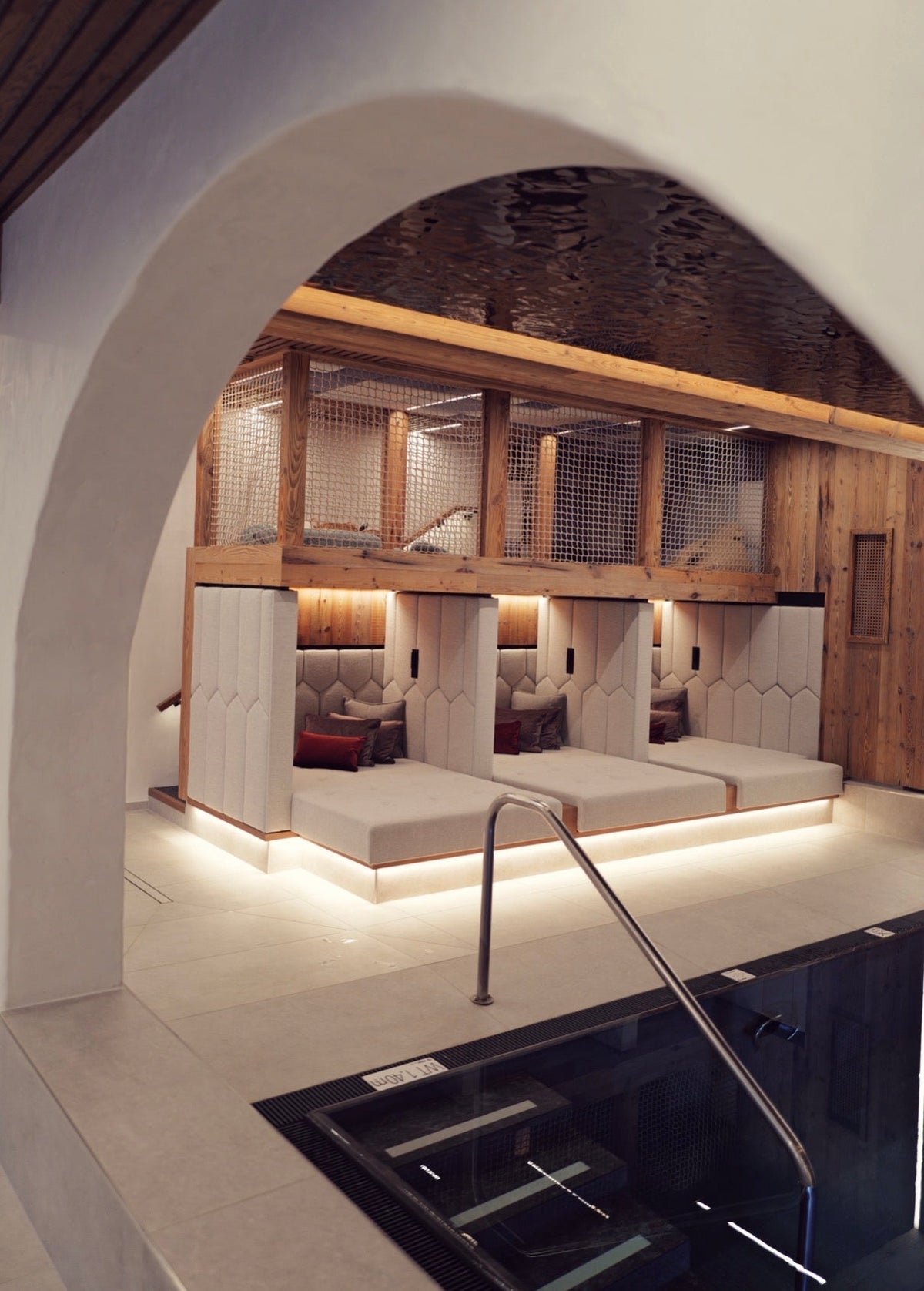 Vitalhotel Edelweiss im Stubaital: Wellness für die Eltern Familienpool für die Kinder