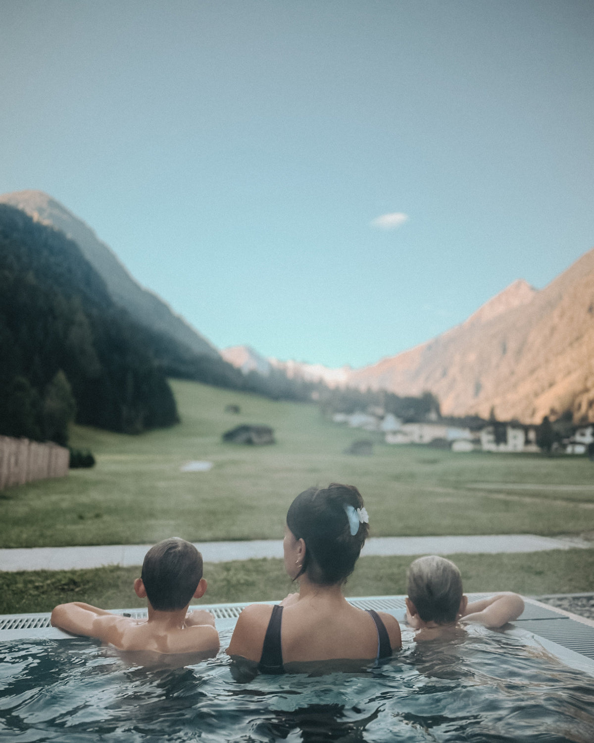 Vitalhotel Edelweiss im Stubaital: Wellness für die Eltern Familienpool für die Kinder